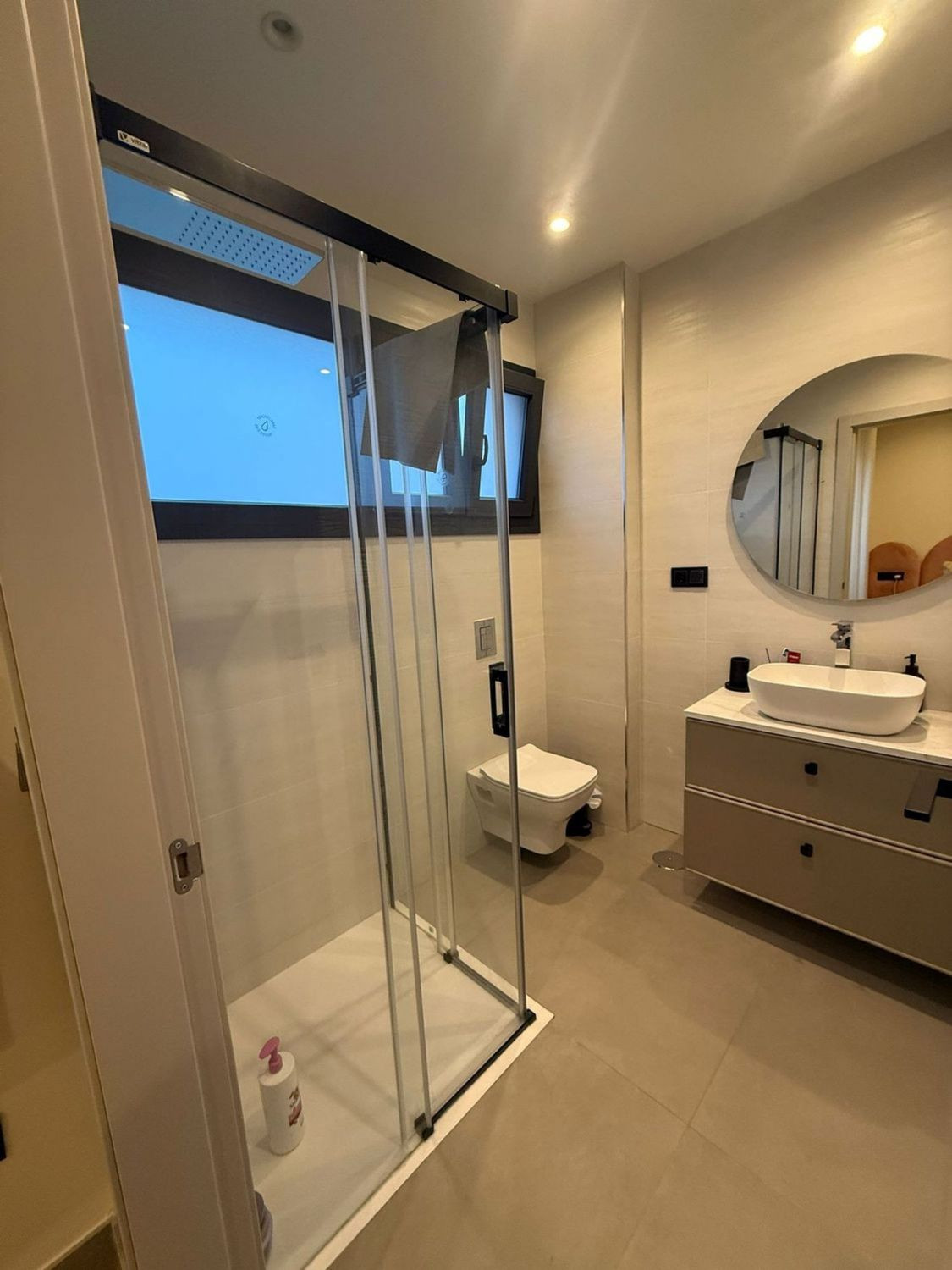 4 Bed Townhouse for sale in La Línea Costa Del Sol, Cádiz, Spain