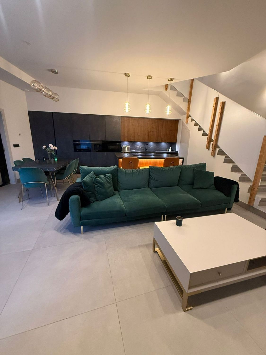 4 Bed Townhouse for sale in La Línea Costa Del Sol, Cádiz, Spain