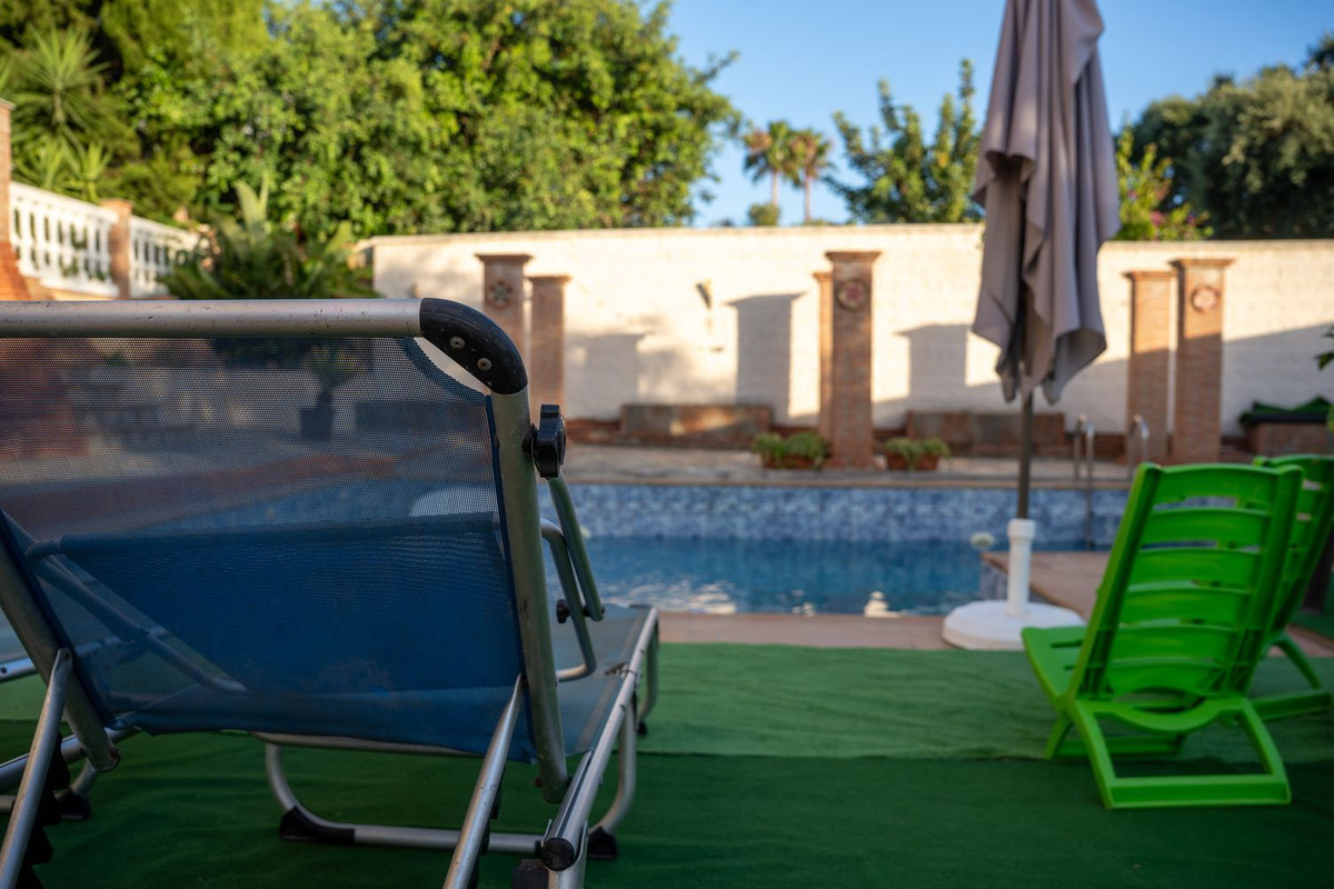 Se vende Villa - Chalet de 5 dormitorios en Costa Del Sol, Cadiz, España