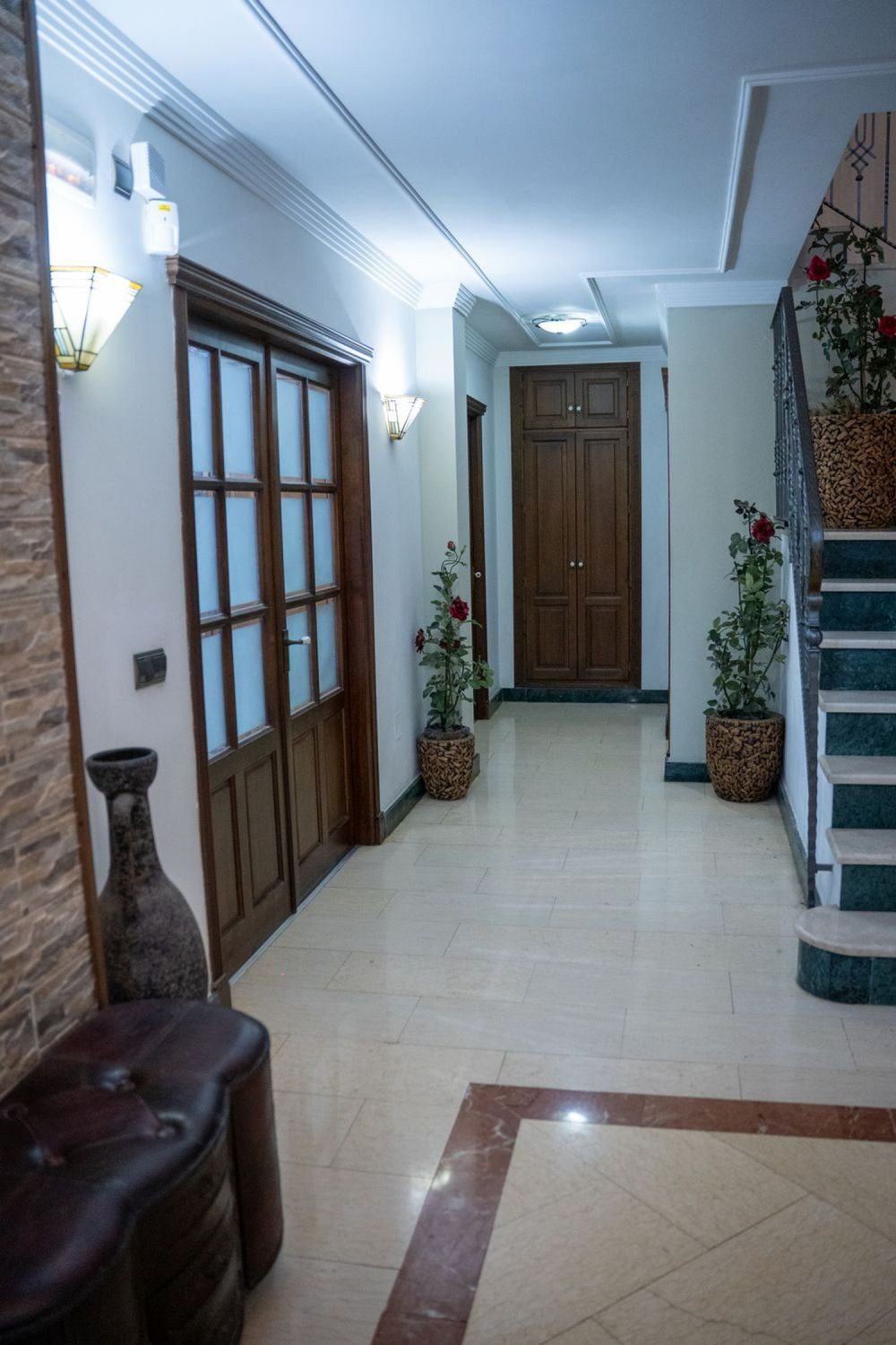 Se vende Villa - Chalet de 5 dormitorios en Costa Del Sol, Cadiz, España