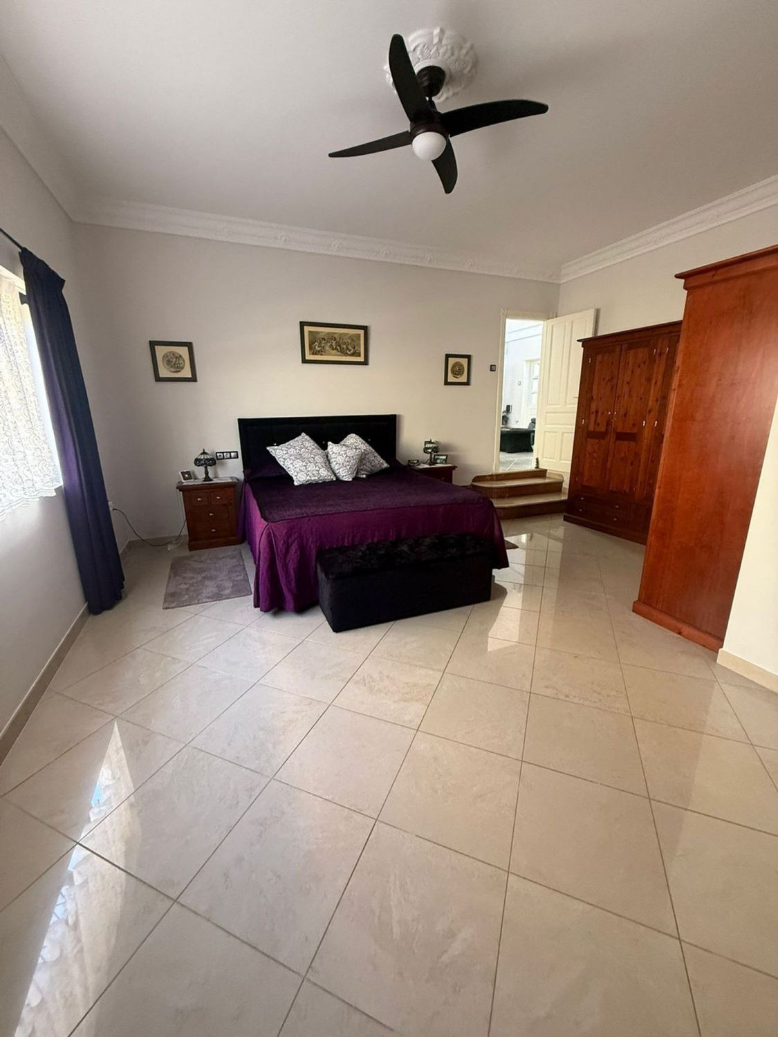 Se vende Villa - Chalet de 3 dormitorios en Costa Del Sol, Cadiz, España