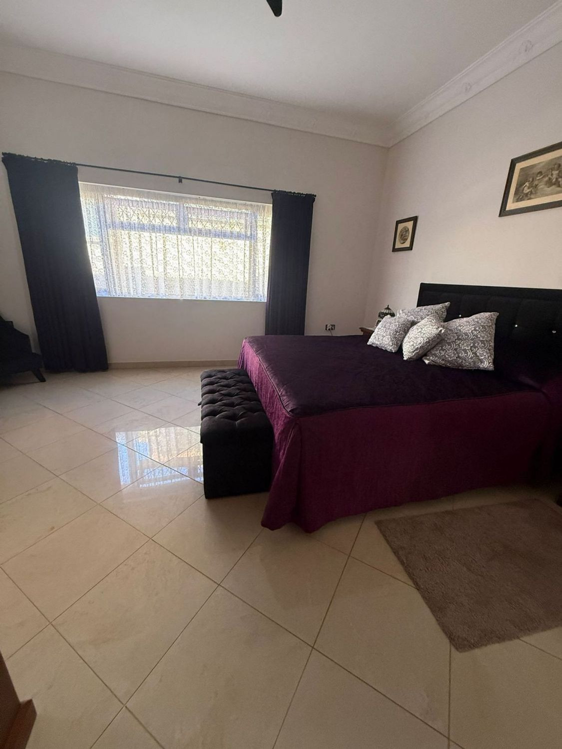 Se vende Villa - Chalet de 3 dormitorios en Costa Del Sol, Cadiz, España