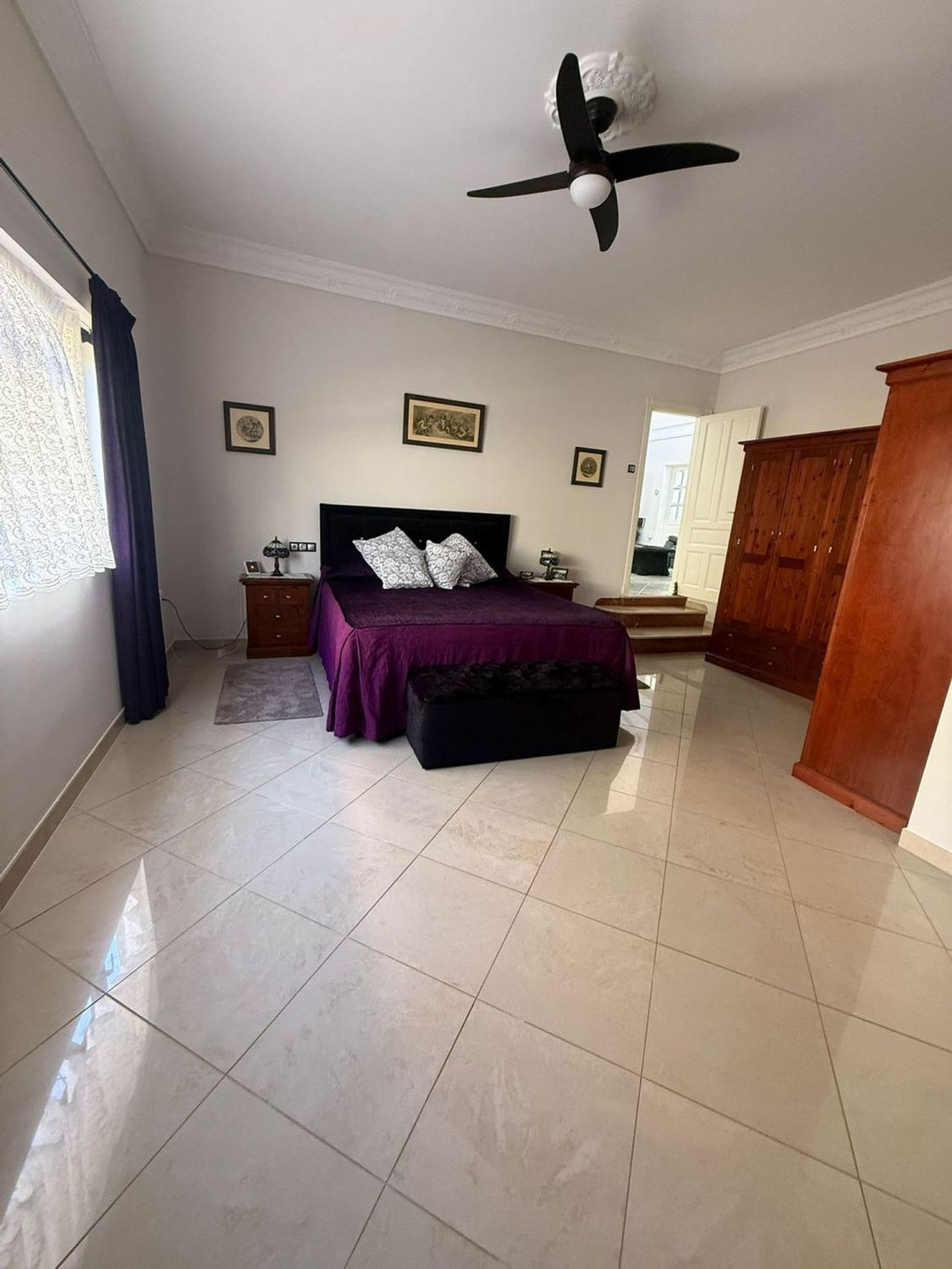 Se vende Villa - Chalet de 3 dormitorios en Costa Del Sol, Cadiz, España