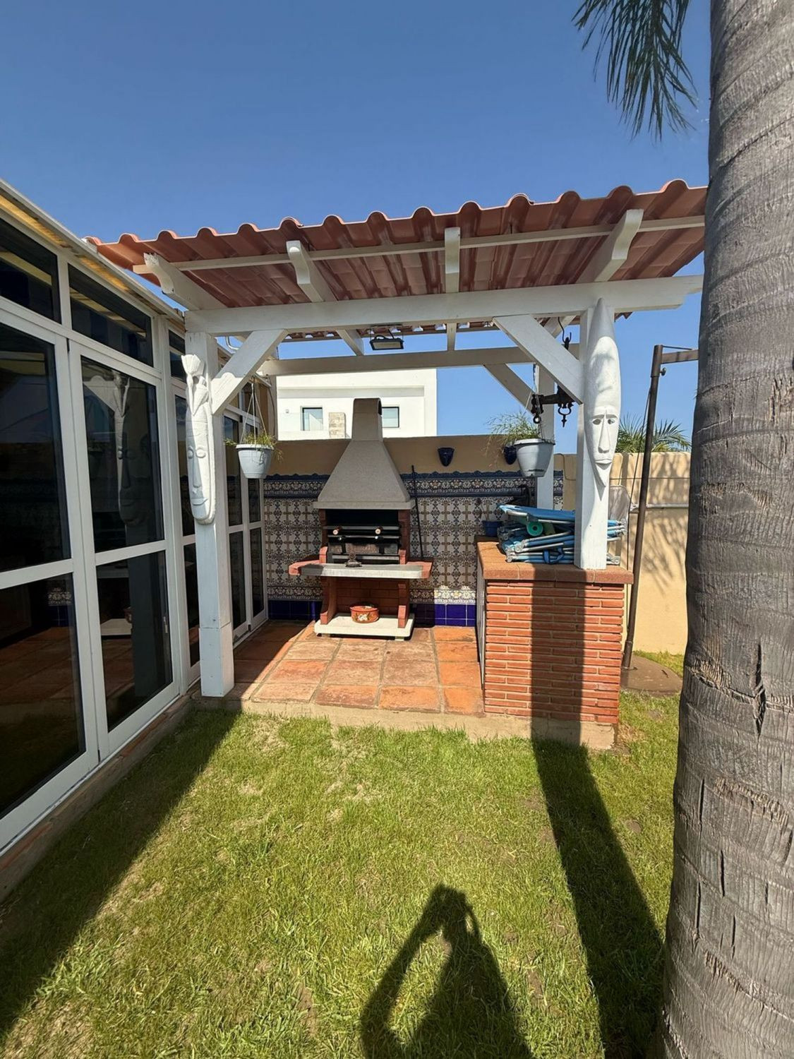 Se vende Villa - Chalet de 4 dormitorios en Costa Del Sol, Cadiz, España