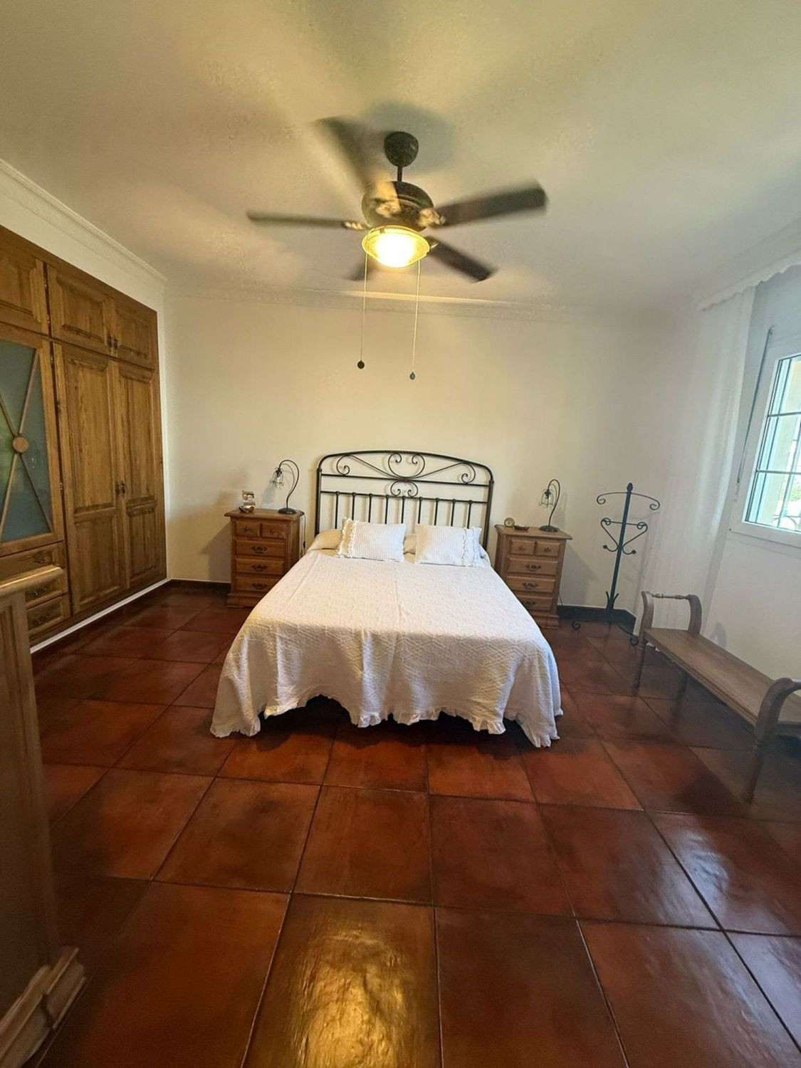 Se vende Villa - Chalet de 4 dormitorios en Costa Del Sol, Cadiz, España