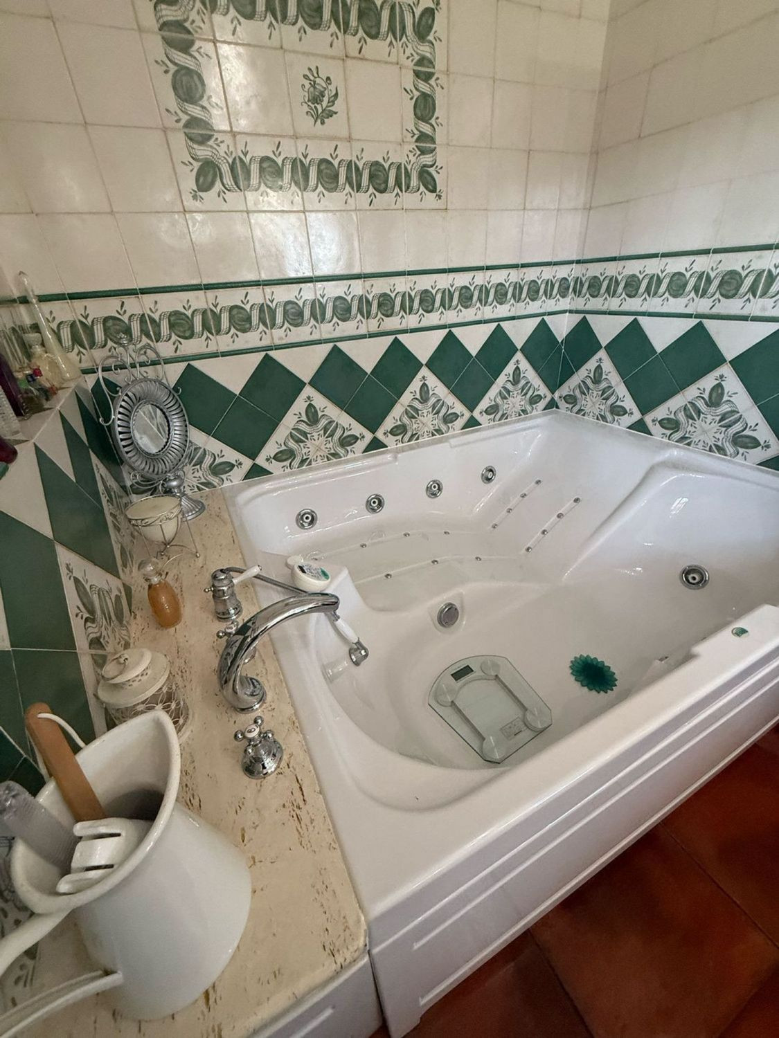 Se vende Villa - Chalet de 4 dormitorios en Costa Del Sol, Cadiz, España