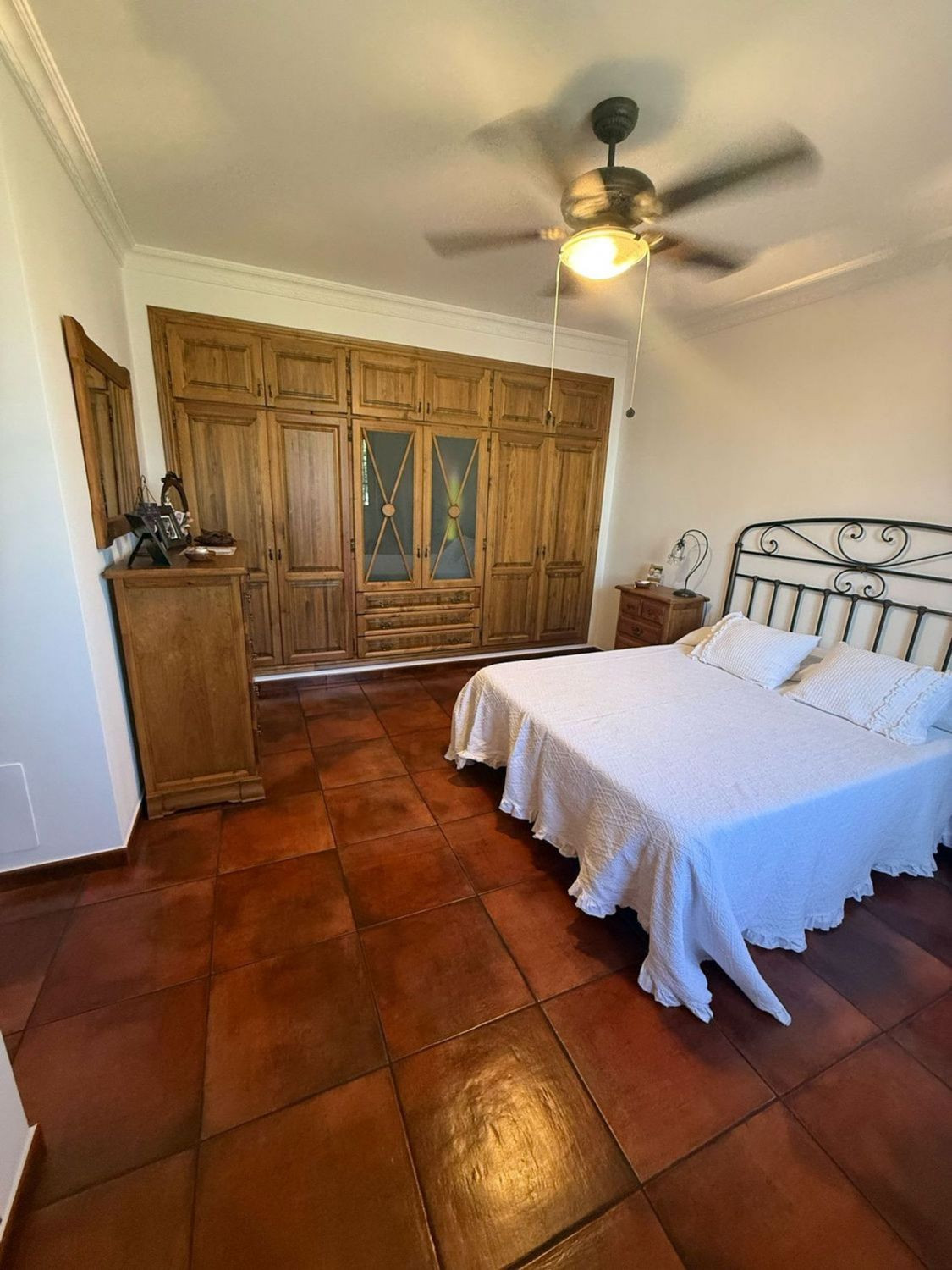 Se vende Villa - Chalet de 4 dormitorios en Costa Del Sol, Cadiz, España