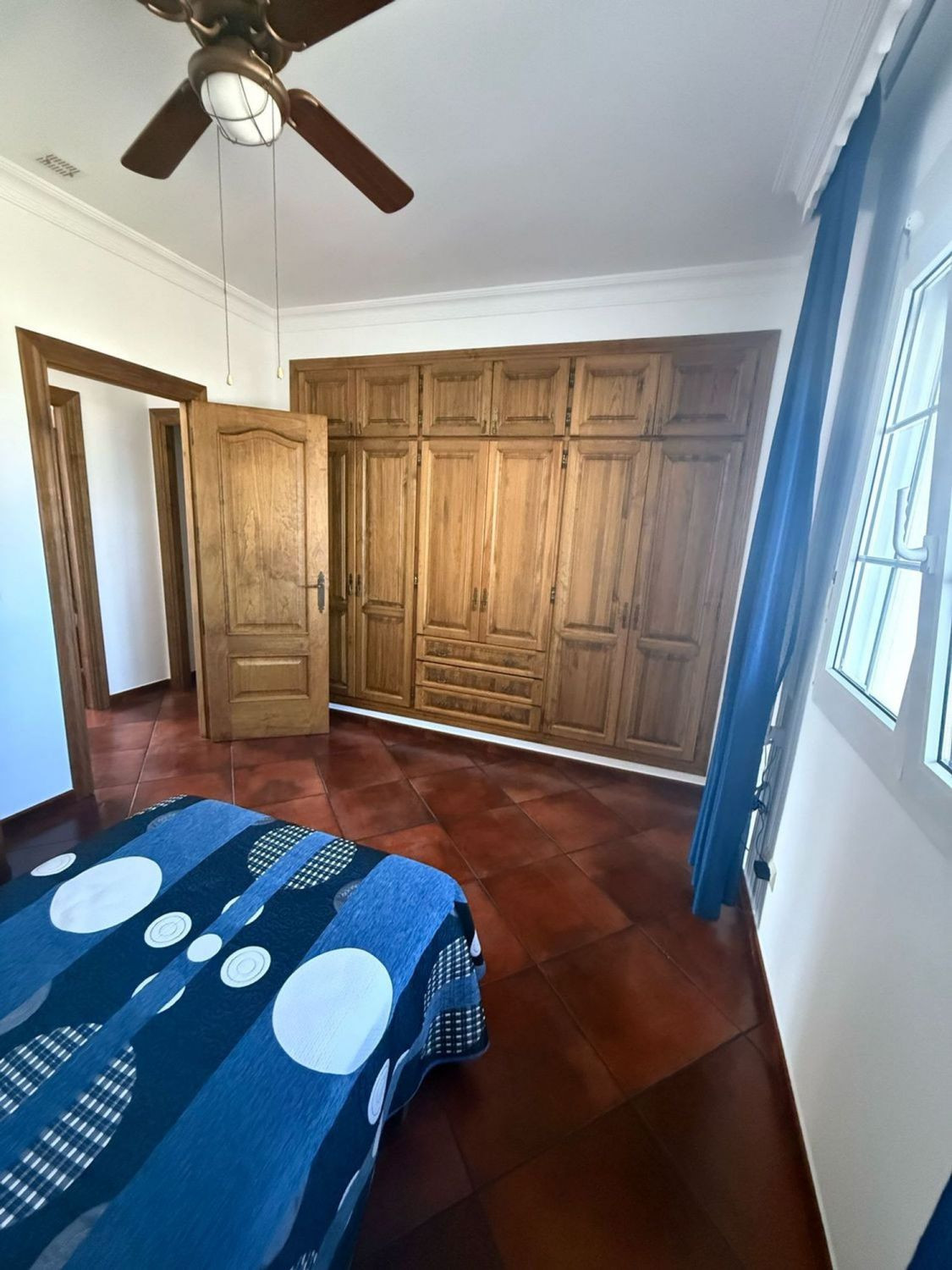 Se vende Villa - Chalet de 4 dormitorios en Costa Del Sol, Cadiz, España