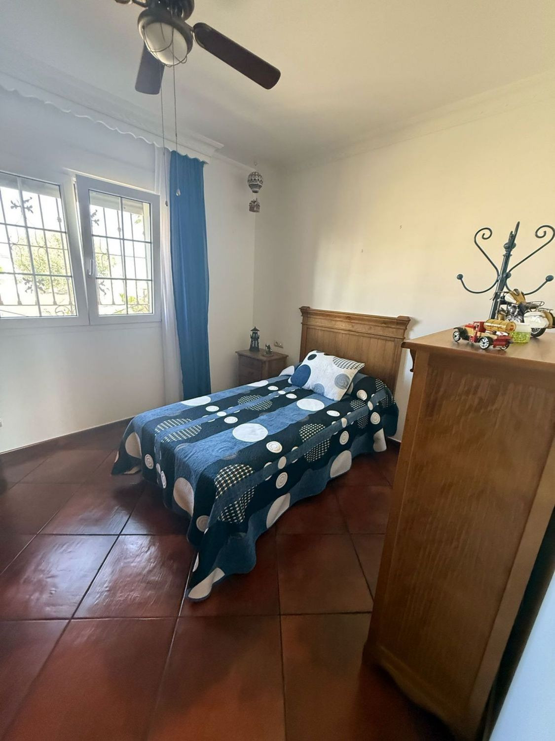 Se vende Villa - Chalet de 4 dormitorios en Costa Del Sol, Cadiz, España