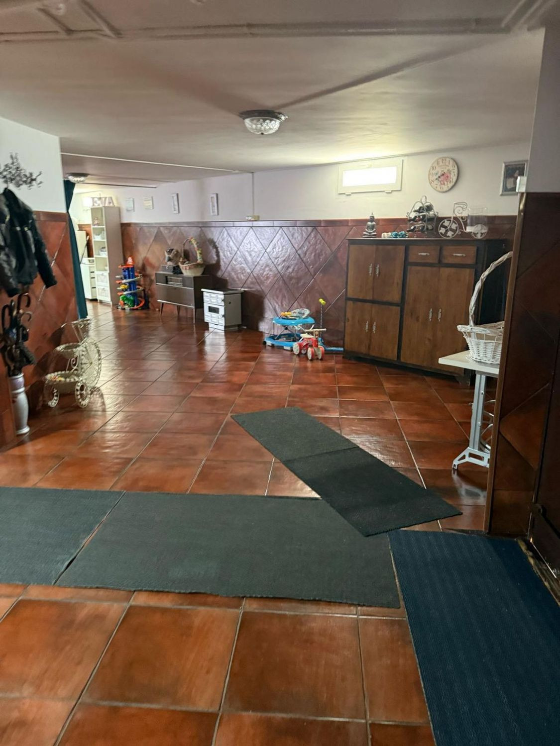 Se vende Villa - Chalet de 4 dormitorios en Costa Del Sol, Cadiz, España