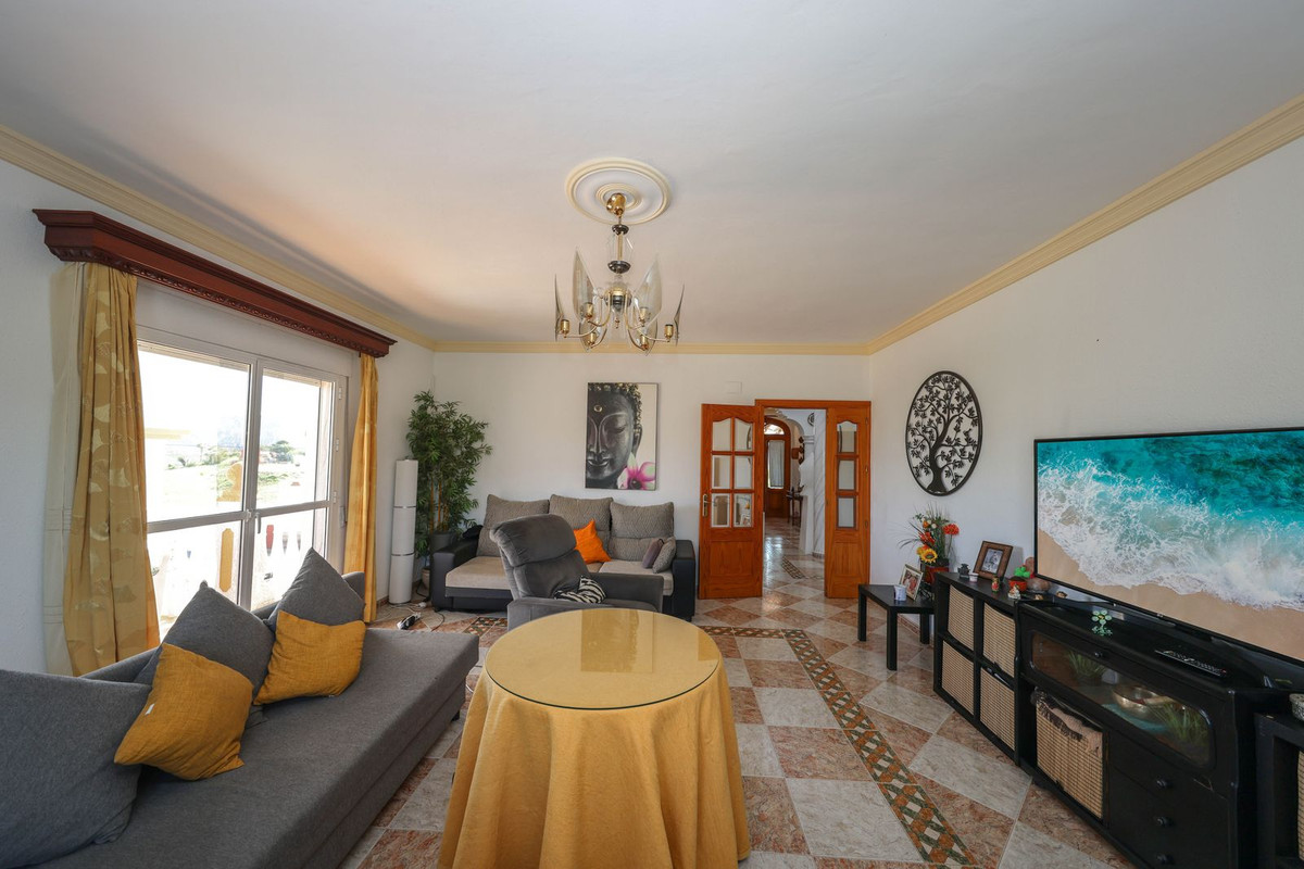 3 Bed Townhouse for sale in Alora Costa Del Sol, Málaga, Spain
