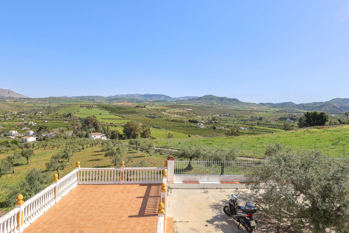 3 Bed Townhouse for sale in Alora Costa Del Sol, Málaga, Spain