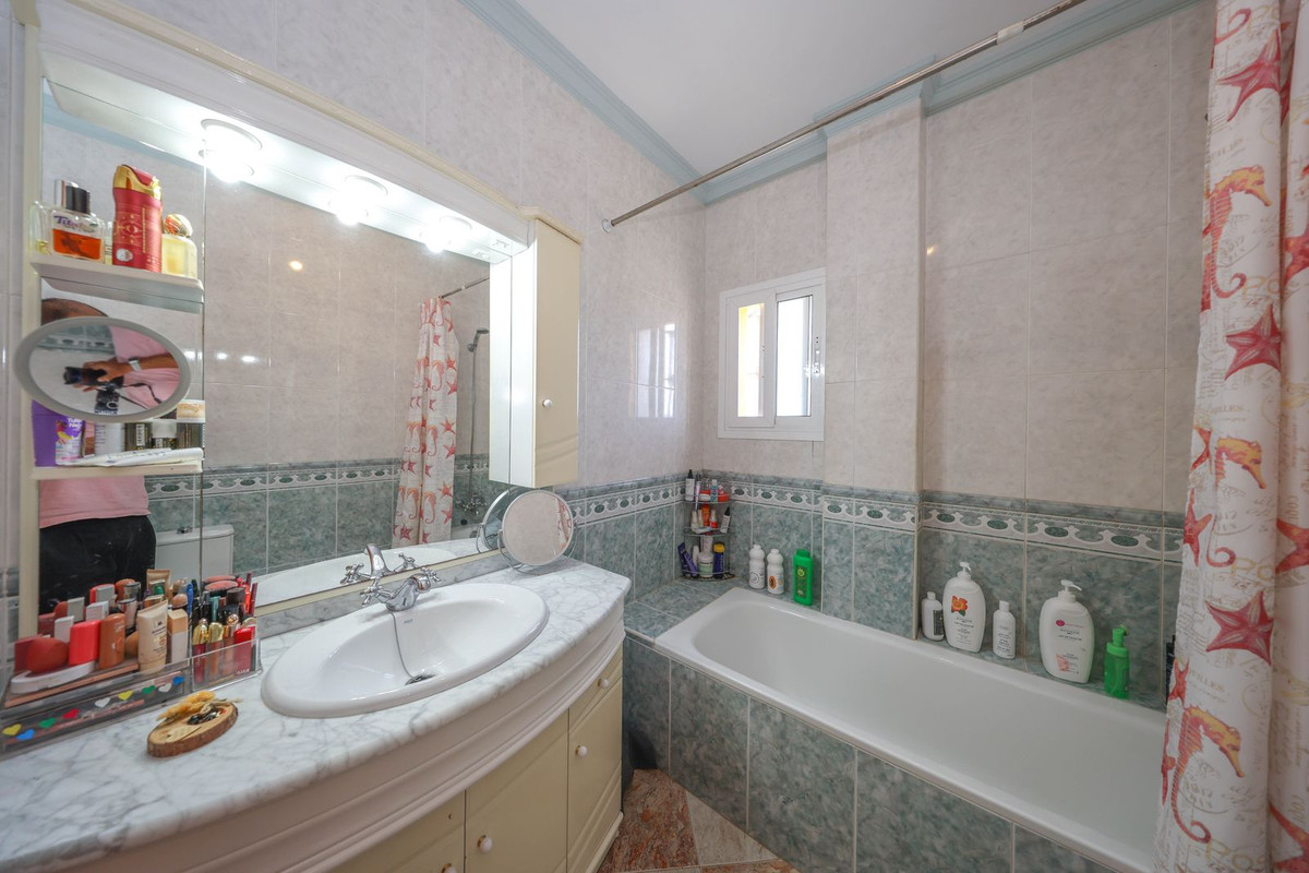 3 Bed Townhouse for sale in Alora Costa Del Sol, Málaga, Spain