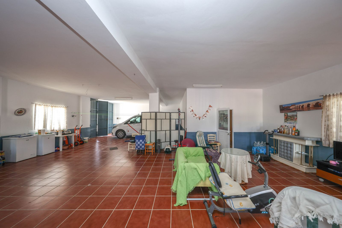 3 Bed Townhouse for sale in Alora Costa Del Sol, Málaga, Spain