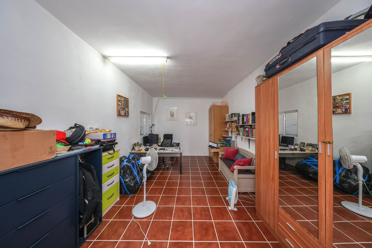 3 Bed Townhouse for sale in Alora Costa Del Sol, Málaga, Spain