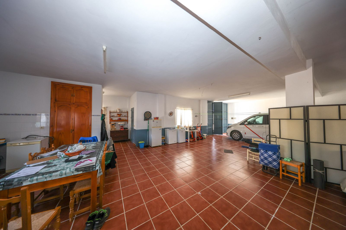 3 Bed Townhouse for sale in Alora Costa Del Sol, Málaga, Spain