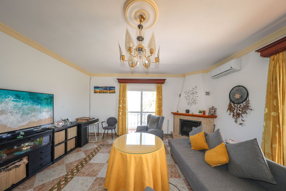 3 Bed Townhouse for sale in Alora Costa Del Sol, Málaga, Spain