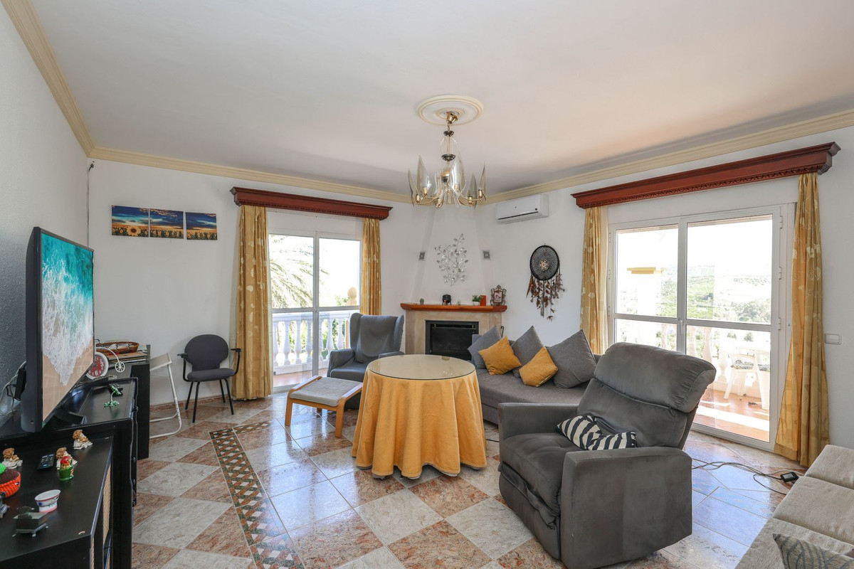 3 Bed Townhouse for sale in Alora Costa Del Sol, Málaga, Spain