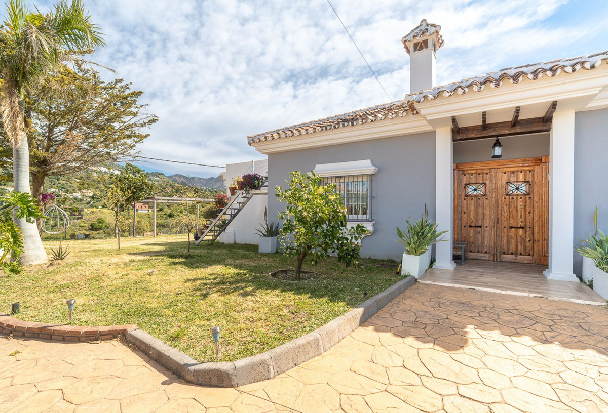 3 Bed Townhouse for sale in Mijas Costa Del Sol, Málaga, Spain