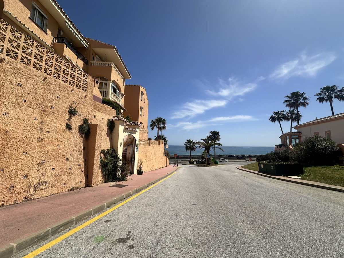 2 Bed Apartment for sale in El Faro Costa Del Sol, Málaga, Spain