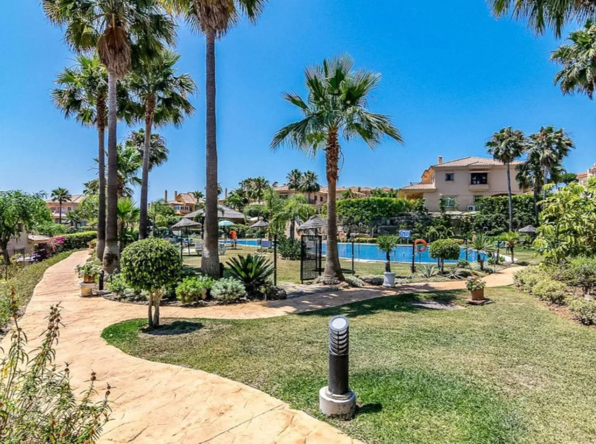 4 Bed Townhouse for sale in Riviera Del Sol Costa Del Sol, Málaga, Spain