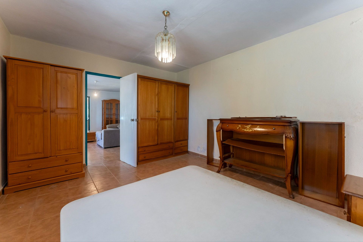 Se vende Finca - Cortijo de 2 dormitorios en Costa Del Sol, Málaga, España