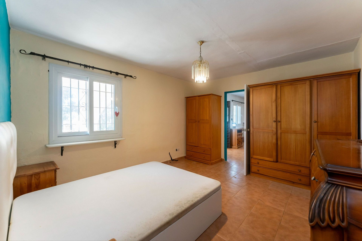 Se vende Finca - Cortijo de 2 dormitorios en Costa Del Sol, Málaga, España
