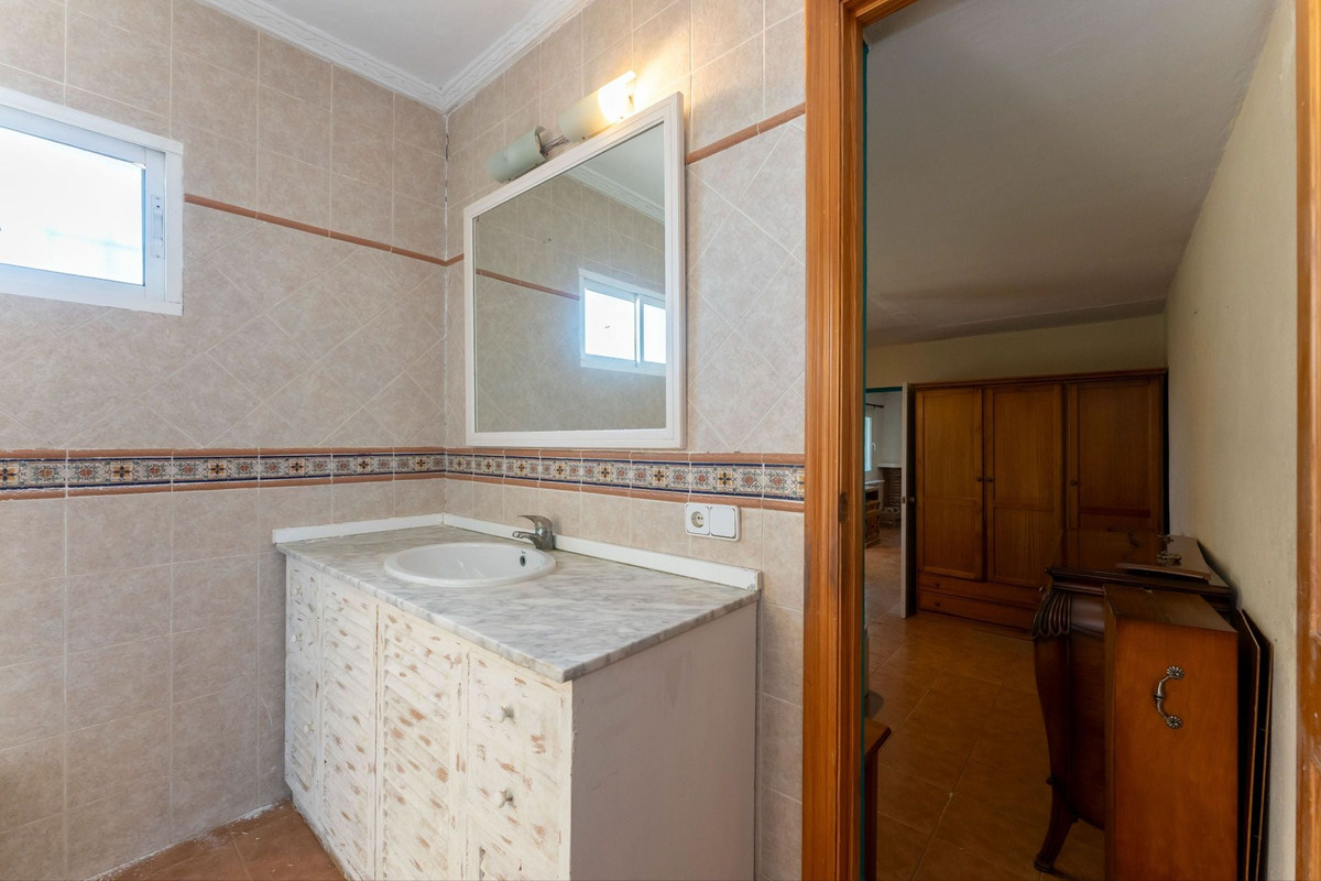 Se vende Finca - Cortijo de 2 dormitorios en Costa Del Sol, Málaga, España