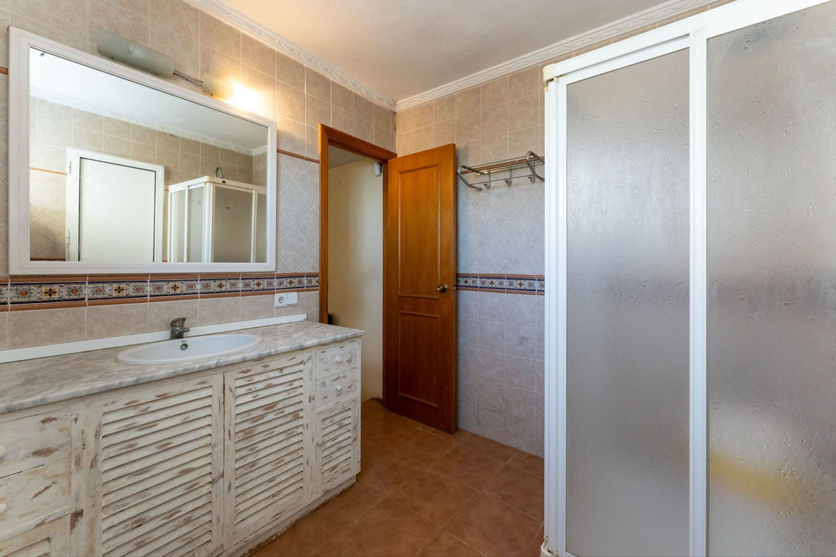 Se vende Finca - Cortijo de 2 dormitorios en Costa Del Sol, Málaga, España
