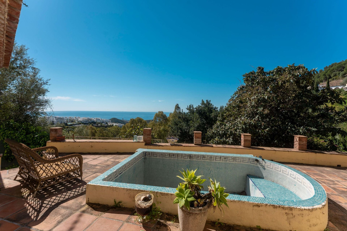 Se vende Finca - Cortijo de 2 dormitorios en Costa Del Sol, Málaga, España