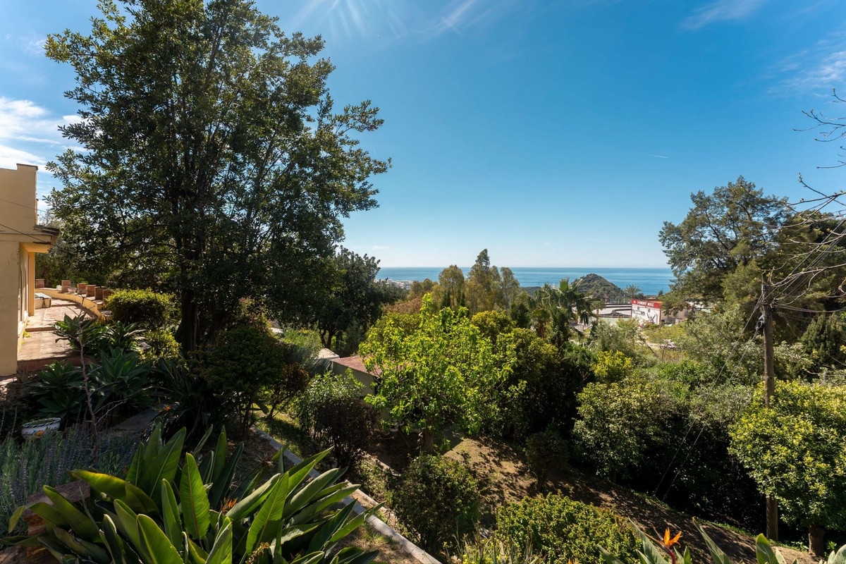 Se vende Finca - Cortijo de 2 dormitorios en Costa Del Sol, Málaga, España