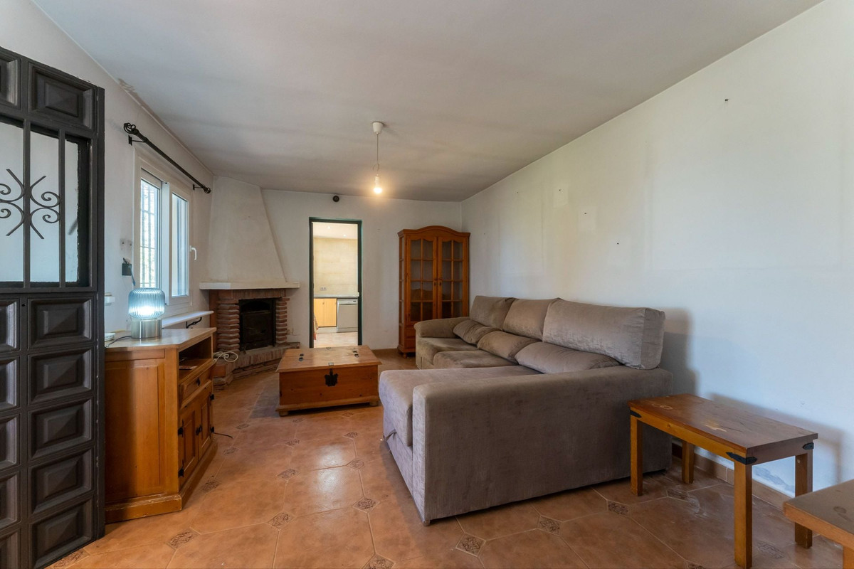 Se vende Finca - Cortijo de 2 dormitorios en Costa Del Sol, Málaga, España