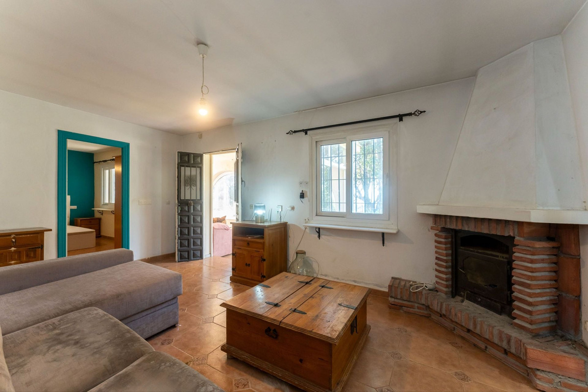 Se vende Finca - Cortijo de 2 dormitorios en Costa Del Sol, Málaga, España