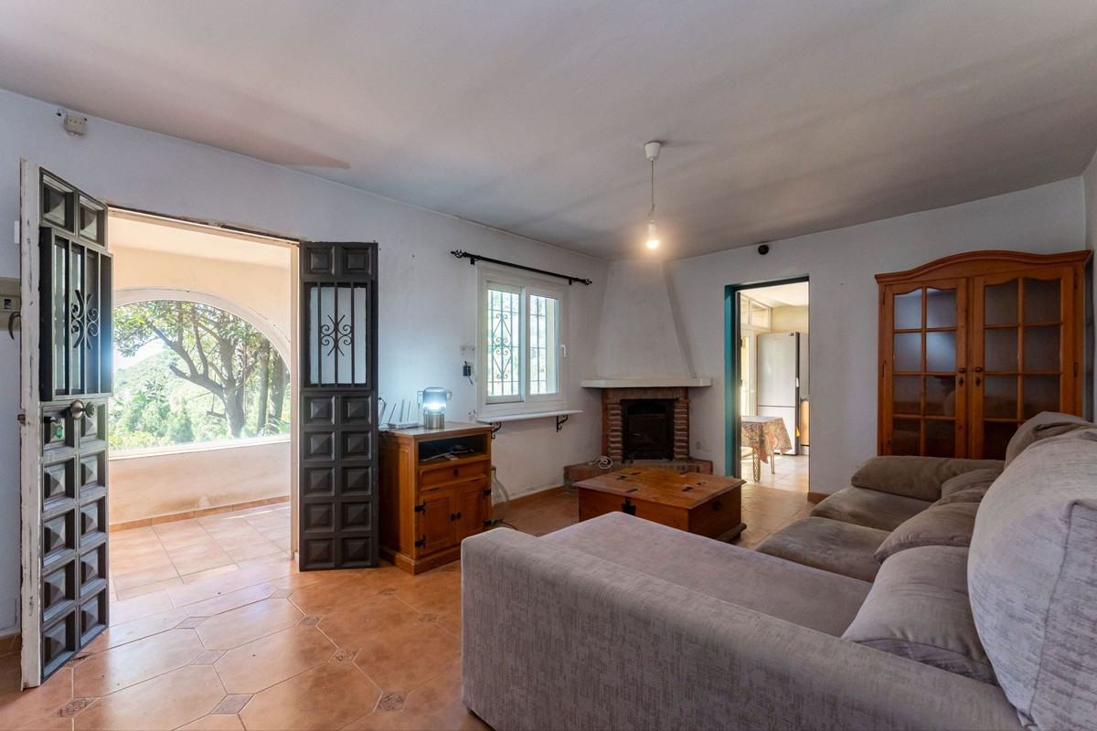 Se vende Finca - Cortijo de 2 dormitorios en Costa Del Sol, Málaga, España