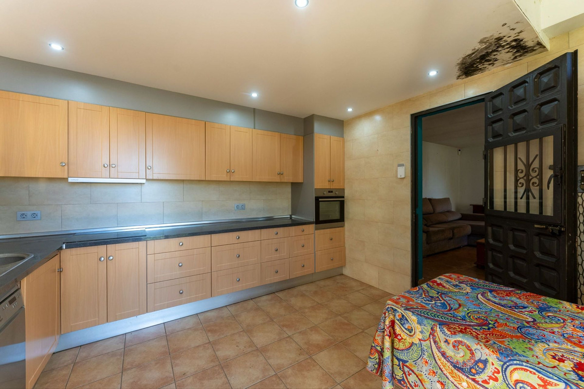 Se vende Finca - Cortijo de 2 dormitorios en Costa Del Sol, Málaga, España