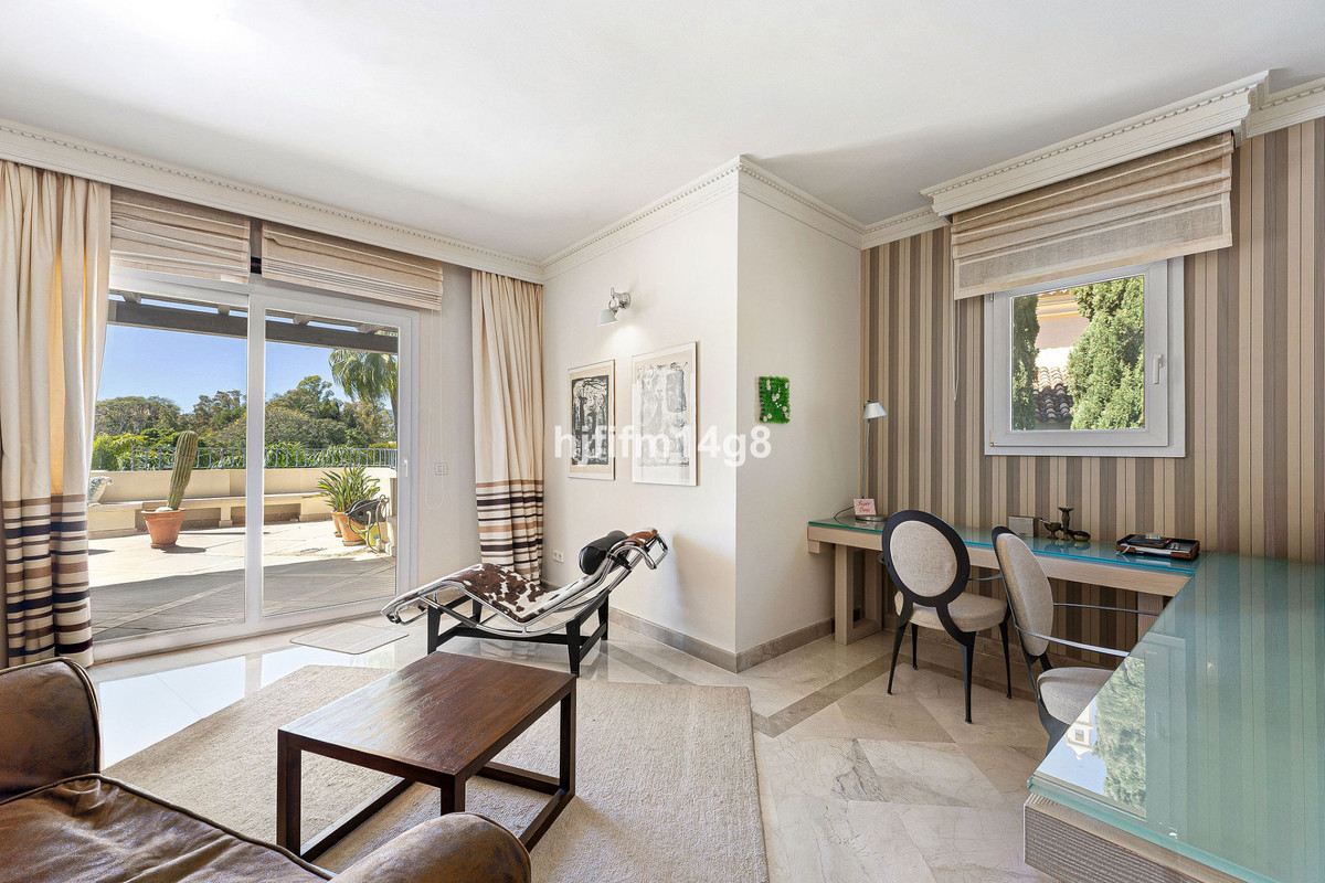 3 Bed Apartment for sale in Nueva Andalucía Costa Del Sol, Málaga, Spain