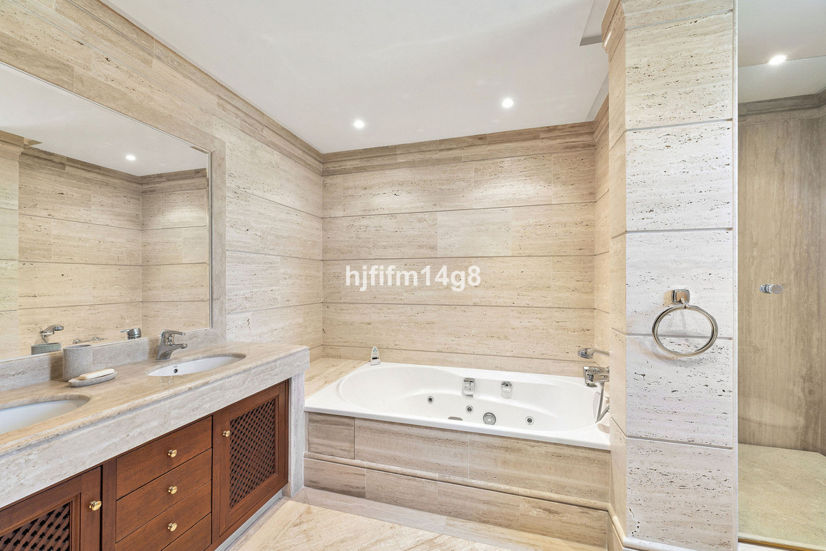 3 Bed Apartment for sale in Nueva Andalucía Costa Del Sol, Málaga, Spain