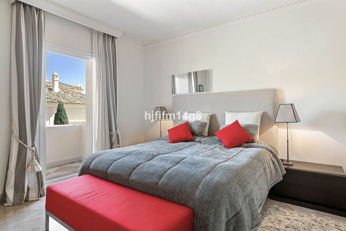 3 Bed Apartment for sale in Nueva Andalucía Costa Del Sol, Málaga, Spain