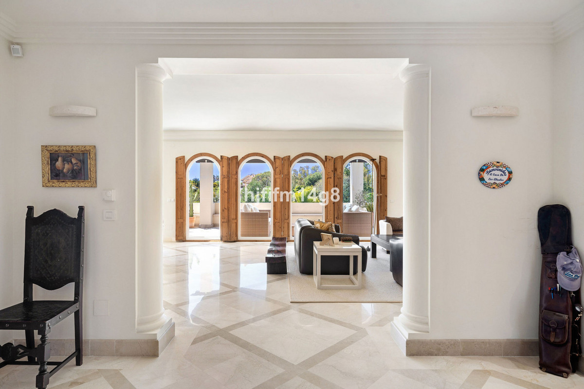 3 Bed Apartment for sale in Nueva Andalucía Costa Del Sol, Málaga, Spain