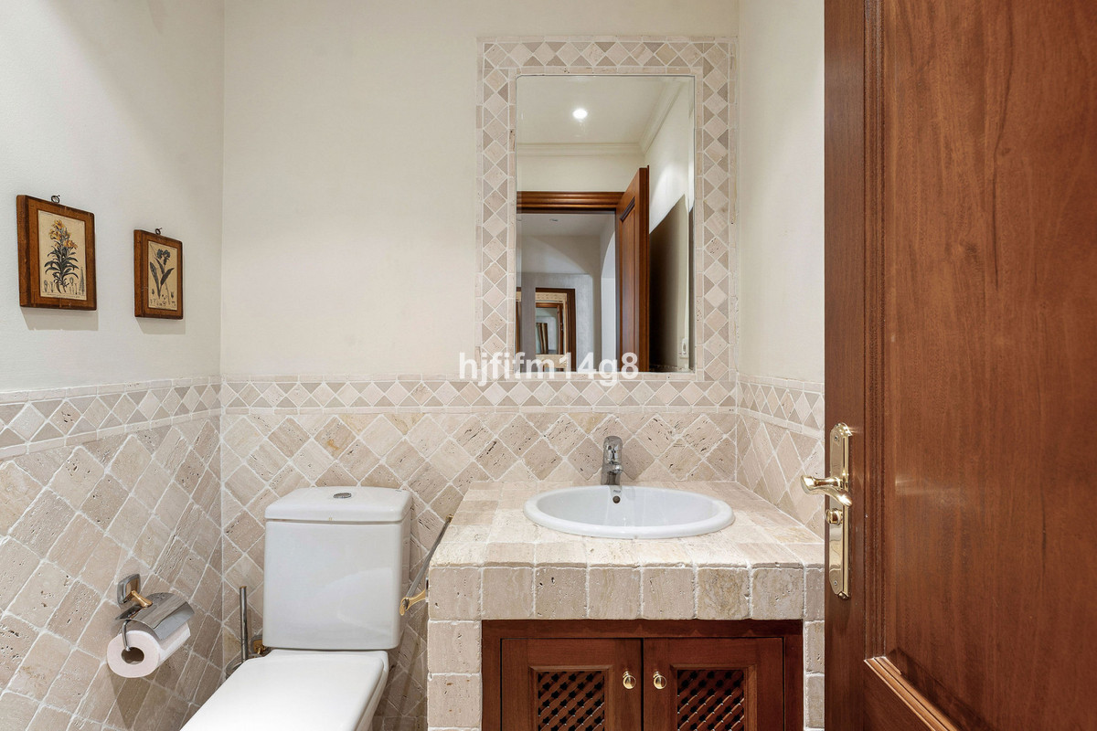 3 Bed Apartment for sale in Nueva Andalucía Costa Del Sol, Málaga, Spain