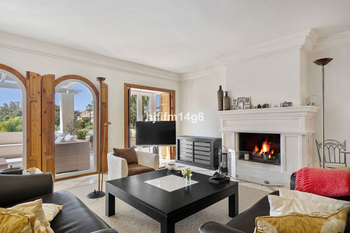 3 Bed Apartment for sale in Nueva Andalucía Costa Del Sol, Málaga, Spain