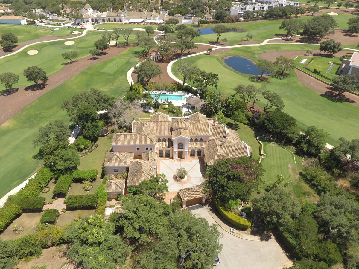 5 Bed Townhouse for sale in San Roque Club Costa Del Sol, Cádiz, Spain