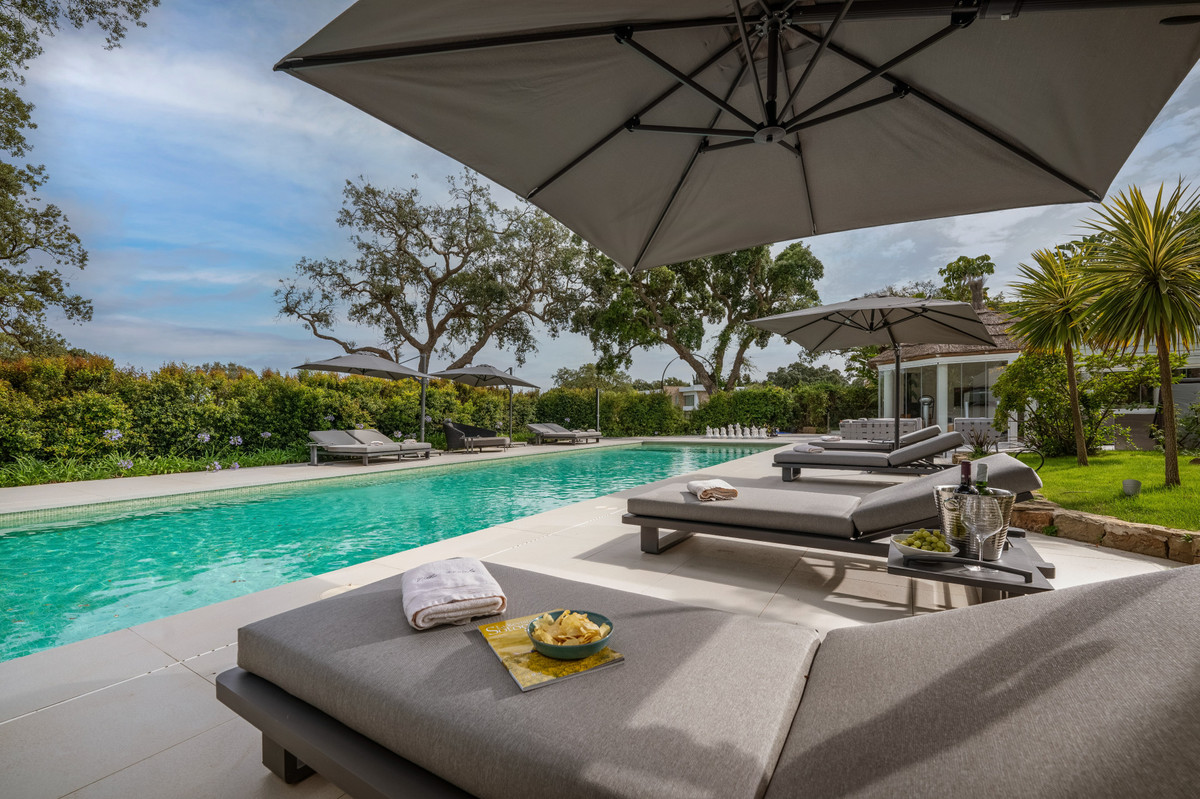 Se vende Villa - Chalet de 5 dormitorios en Costa Del Sol, Cadiz, España
