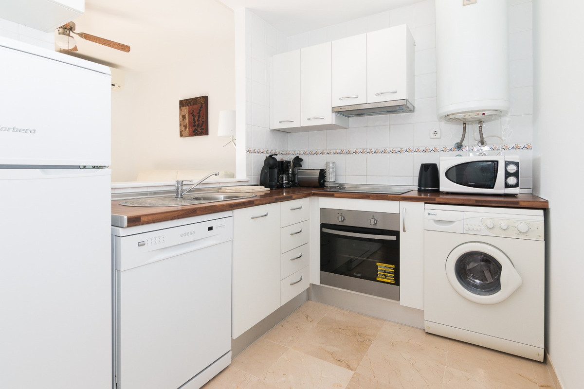Se vende Apartamento Planta Media de 1 dormitorios en Costa Del Sol, Málaga, España