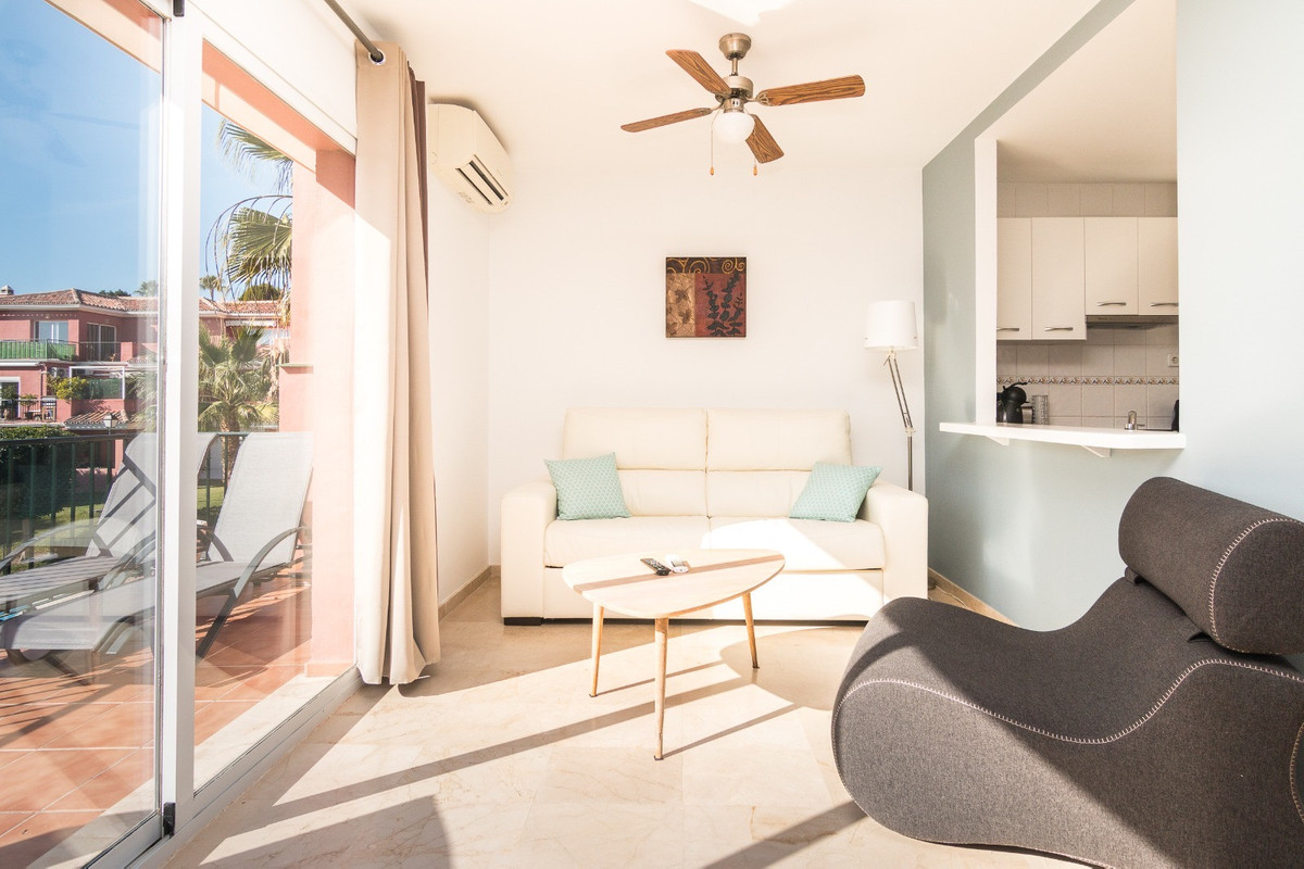 Se vende Apartamento Planta Media de 1 dormitorios en Costa Del Sol, Málaga, España