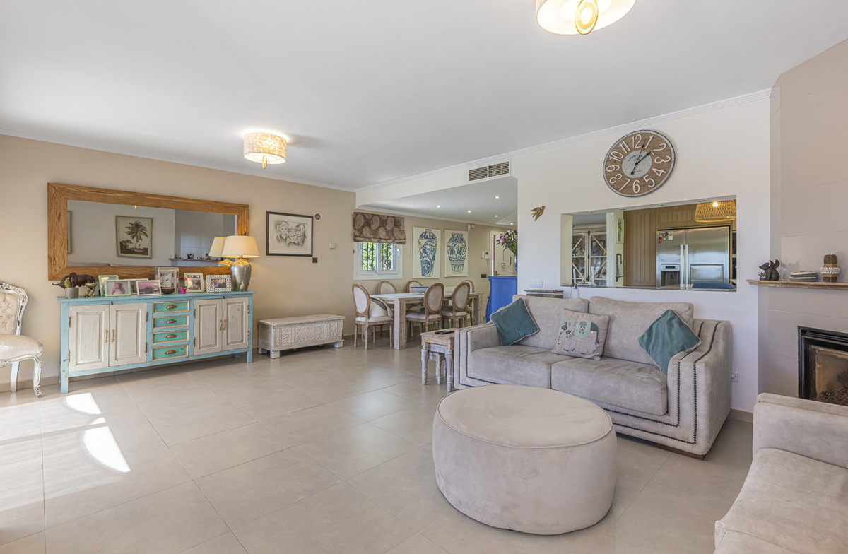 6 Bed Townhouse for sale in Estepona Costa Del Sol, Málaga, Spain