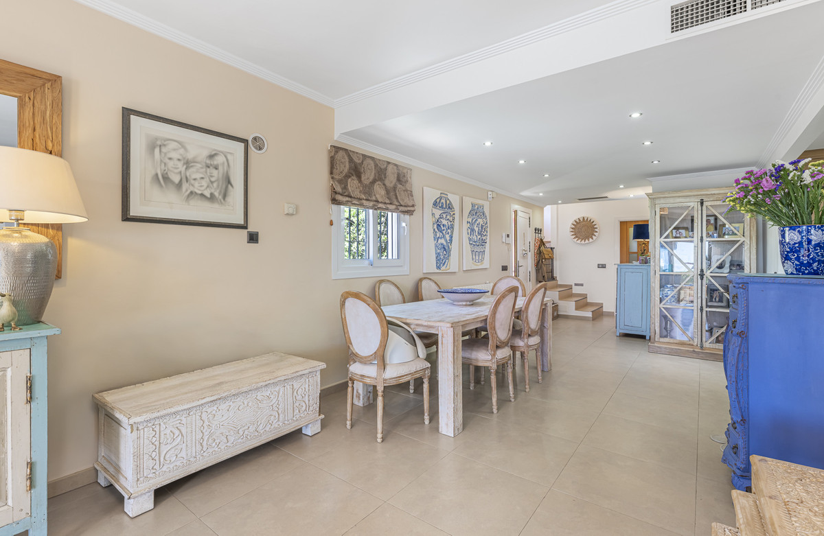 6 Bed Townhouse for sale in Estepona Costa Del Sol, Málaga, Spain