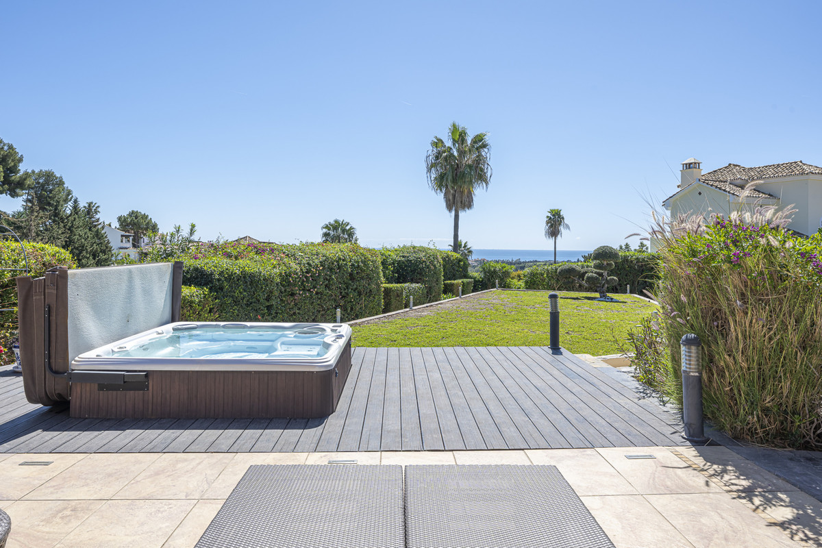 6 Bed Townhouse for sale in Estepona Costa Del Sol, Málaga, Spain
