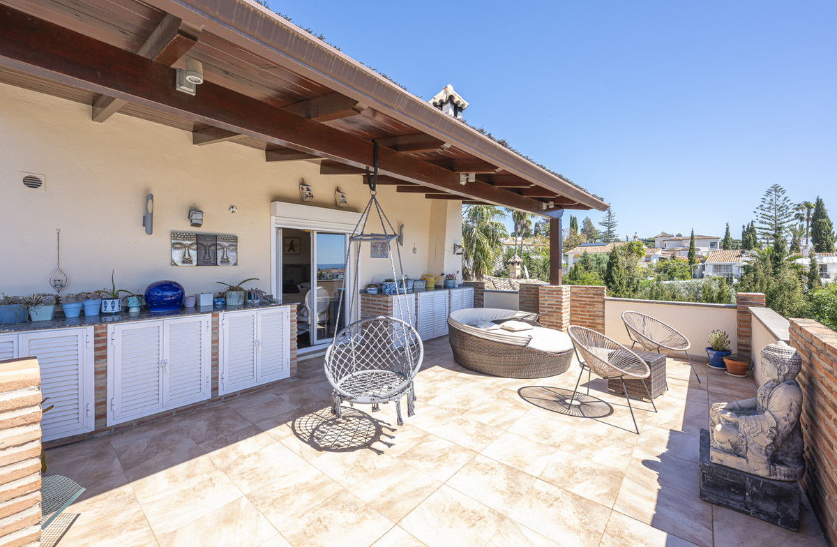 6 Bed Townhouse for sale in Estepona Costa Del Sol, Málaga, Spain