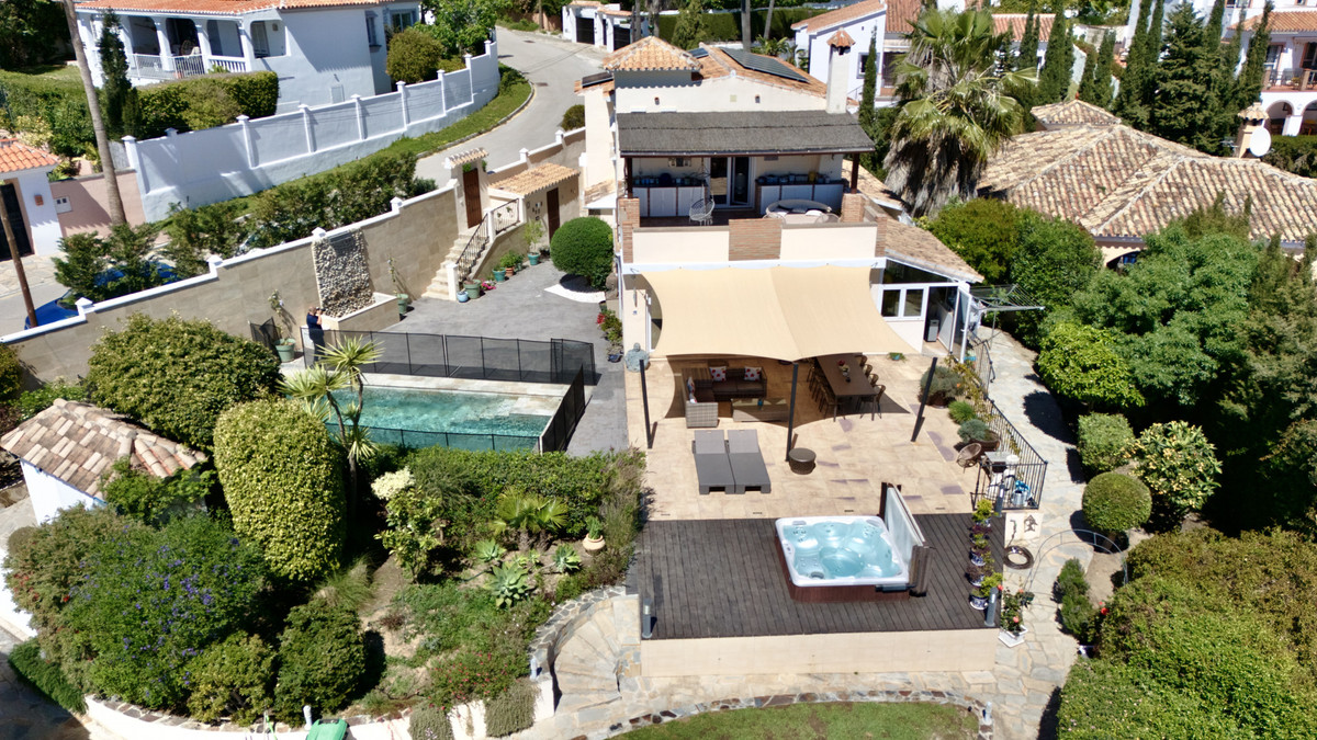 6 Bed Townhouse for sale in Estepona Costa Del Sol, Málaga, Spain